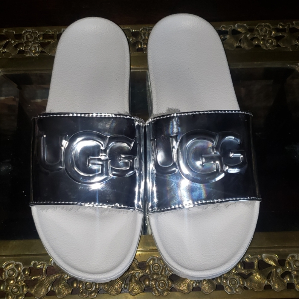 NWOT Silver UGG Slides Size 10